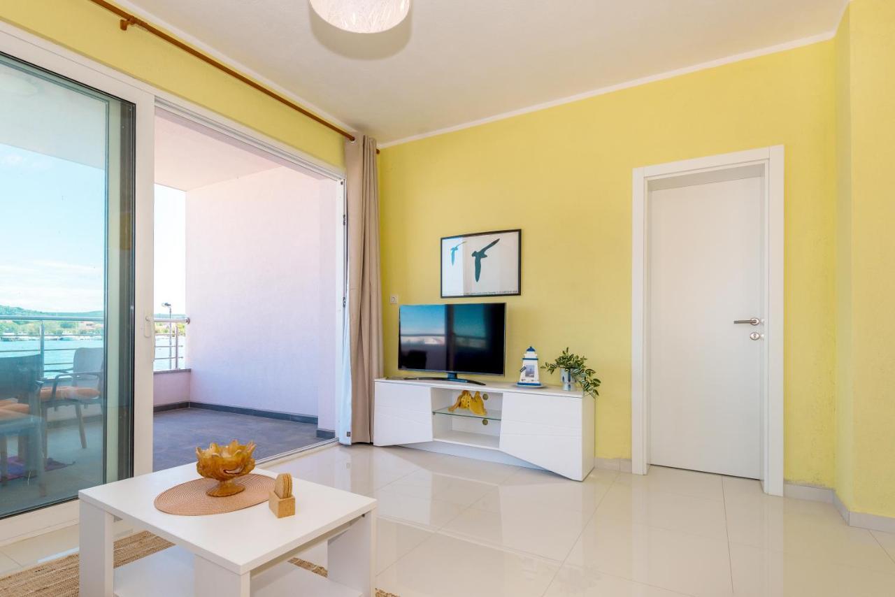Kairos Apartment Bilice Exterior photo